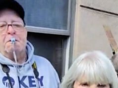 Il manifestante di “No Kings” minaccia il giornalista Breitbart