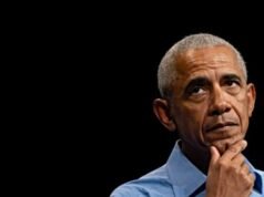 Il Centro Obama cerca volontari qualificati non retribuiti mentre lo stipendio del CEO Valerie Jarrett è di 740.000 dollari