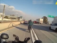 Continuano le ricerche per il motociclista temerario visto sfuggire alla polizia in autostrada