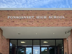 Accusato: insegnante di ginnastica sposata, 39 anni, avrebbe sedotto il suo studente di 17 anni – “Non posso credere che sto facendo questo”