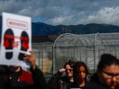 46 persone finora detenute dall’ICE fuori dal carcere della contea di Santa Clara, scatenando proteste