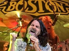 Il cantante di Boston Tommy DeCarlo muore a 60 anni