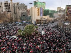 Il ministero degli Esteri iraniano difende gli attacchi di ritorsione e denuncia il tradimento degli Stati Uniti