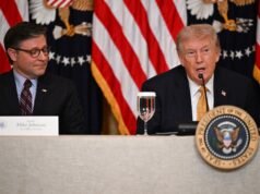 Trump afferma che gli aiuti per lo Stretto di Hormuz sono “in arrivo” mentre gli alleati rifiutano l’azione militare