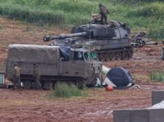 Un peacekeeper delle Nazioni Unite ucciso nel sud del Libano mentre l’invasione israeliana si intensifica