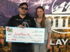 Ex senzatetto vince un biglietto del lotto da 1 milione di dollari dopo una dura giornata di lavoro