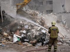 L’Iran nega qualsiasi dialogo con gli Stati Uniti dopo che Trump afferma che le discussioni sono “produttive”.