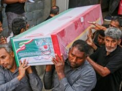 Trump incolpa l’Iran per l’attacco mortale alle scuole femminili e rifiuta l’idea di risolvere la guerra