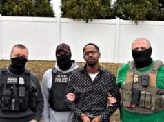 L’ICE arresta illegalmente l’accusa di aver investito un uomo in un violento incidente stradale