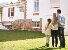 Rivelata l’età media record di chi acquista una casa per la prima volta