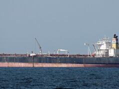 Putin è stato sorpreso ad eseguire un enorme trasferimento di petrolio da nave a nave nel Golfo di Oman