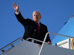 Trump insiste che l’Iran voglia un accordo mentre sempre più truppe statunitensi si dirigono in Medio Oriente