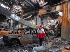 I rischi di un’escalation aumentano mentre gli Stati Uniti preparano le truppe di terra e gli Houthi dello Yemen attaccano Israele