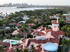 Il democratico ribalta il distretto della Florida State House che include Mar-a-Lago di Trump