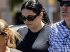 L’insegnante si dichiara colpevole di aver fatto sesso con uno studente adolescente