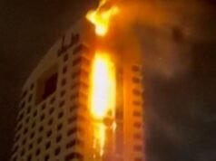 Il fuoco devasta l’edificio governativo del Kuwait mentre l’Iran colpisce i vicini