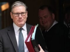 I file mostrano che il Primo Ministro britannico è stato avvertito del “rischio di reputazione” nella nomina di Peter Mandelson