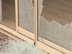 ‘Vorrei che mi uccidessero’: la madre è rimasta traumatizzata dopo una violenta invasione domestica