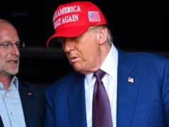 Il funzionario di Trump minaccia le emittenti per la copertura della guerra in Medio Oriente