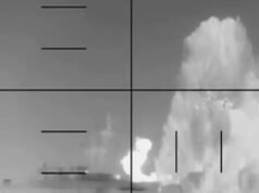 Marinai australiani a bordo di un sottomarino americano quando ha silurato una nave da guerra iraniana