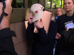 Trauma di una donna dopo che uno studente l’ha filmata in bagno