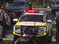 Tre uomini in lotta per la vita dopo essere stati accoltellati nella rissa nella parte occidentale di Sydney