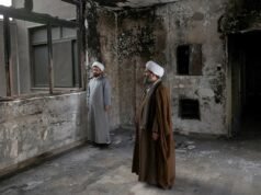 Gli alti religiosi iraniani si sono “smascherati” dopo lo sciopero a Qom, la scelta della successione incombe