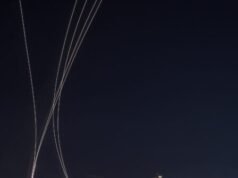 Israele debutta con la difesa laser “Iron Beam” dopo che l’attacco di “vendetta” di Hezbollah dal Libano apre un nuovo fronte di guerra