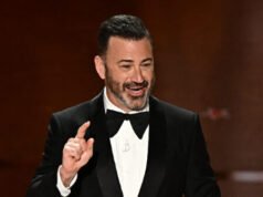 Jimmy Kimmel prende in giro Melania Trump e attacca la CBS per aver cancellato lo spettacolo di Stephen Colbert