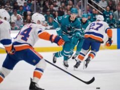 Jean-Gabriel Pageau degli isolani è felice di restare a “casa” dopo aver ottenuto una proroga di tre anni