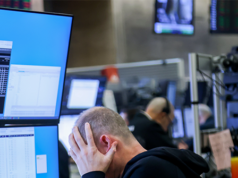 Breitbart Business Digest: Wall Street in preda al panico perde ancora