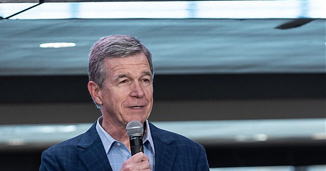 oct26-24-file-North-Carolina-Roy-Cooper-getty-640x335.jpg