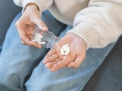 5 trucchi super semplici per far sì che gli antidolorifici agiscano più velocemente, incluso un trucchetto per la postura