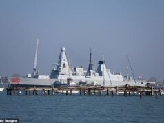 L’HMS Dragon costretto ad attraccare nel Mediterraneo a causa di “problemi tecnici” con il suo sistema idrico nell’ultimo imbarazzo per la Royal Navy