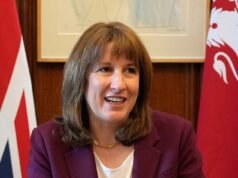 Rachel Reeves è avvertita che il raid fiscale sul carburante spingerà migliaia di imprese “sull’orlo del baratro”, aumenterà i costi alimentari per le famiglie e alimenterà l’inflazione