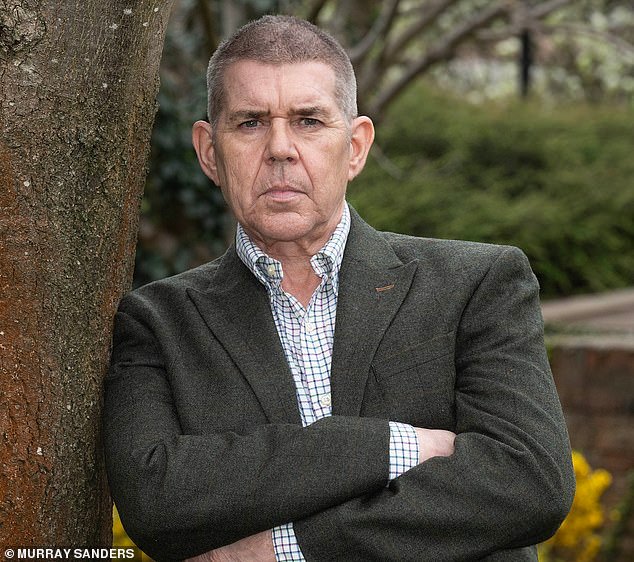 107591603-15699333-Stonemason_Alan_Slater_had_been_warning_his_colleagues_about_the-a-33_1775078919767.jpg