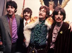 Sir Paul McCartney pone fine a cinquant’anni di faida tra i Beatles e il colosso della tecnologia Apple, mentre suona alla festa per il cinquantesimo compleanno dell’azienda