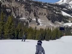 Meghan condivide un raro video di Harry e Archie che sciano mentre la Duchessa dice di essere “così orgogliosa”