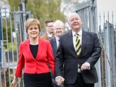 Nicola Sturgeon afferma che il suo divorzio dal capo dell’SNP Peter Murrell va ben oltre la sua accusa di appropriazione indebita