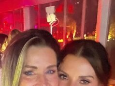 All’interno della sontuosa festa per il 40esimo compleanno di Coleen Rooney mentre si scioglie i capelli con amici stellati, il figlio Kai si unisce a lei sulla pista da ballo e una ENORME star si esibisce