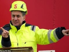 Mentre i prezzi del carburante salgono, gli elettori dicono a Miliband di abbandonare la sua ossessione Net Zero e di revocare il divieto sul petrolio e sul gas del Mare del Nord, cosa che renderebbe TUTTE le nostre vite più facili