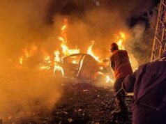 L’Iran avverte Trump che “l’intera regione diventerà un inferno per te” se gli attacchi statunitensi si intensificheranno mentre continuano le ricerche per l’aviatore disperso dietro le linee nemiche