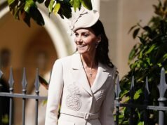 Kate indossa nuovamente un abito midi Self-Portrait nudo alla funzione della domenica di Pasqua a Windsor, dimostrando ancora una volta la sua dedizione alla sostenibilità