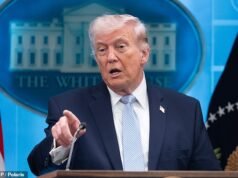 Trump afferma che “siamo in trattative accese” mentre l’Iran e gli Stati Uniti rivedono il piano di cessate il fuoco di due settimane