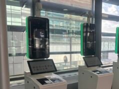 I passeggeri frustrati riferiscono di un “caos completo” negli aeroporti europei mentre il nuovo sistema di frontiere digitali dell’UE diventa ufficiale oggi – ma le macchine per passaporti restano inattive al terminal Eurostar