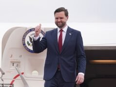 JD Vance arriva in Pakistan dopo che Trump gli ha augurato buona fortuna per i colloqui di pace “make or break” che potrebbero porre fine alla guerra con l’Iran