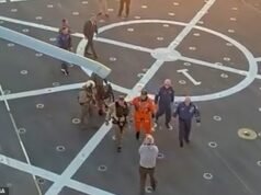 Gli astronauti di Artemis II faticano a camminare mentre la gravità li colpisce dopo l’ammaraggio “a occhio di bue” nell’Oceano Pacifico in seguito alla loro storica missione sulla Luna