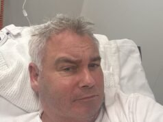Eamonn Holmes parla per la prima volta dopo aver subito un ictus mentre condivide un dolce messaggio dalla sua famiglia