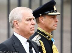 “Non saranno soddisfatti finché Andrew non vivrà in una casa popolare”: come cominciano a circolare sussurri di sostegno tra gli addetti ai lavori reali… mentre RICHARD KAY rivela cosa è VERAMENTE successo durante la visita del Principe Edoardo al fratello caduto in disgrazia