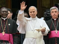 Il Papa afferma che il mondo è devastato da un pugno di tiranni e condanna i leader che spendono miliardi in guerre – dopo gli attacchi di Trump sui social media